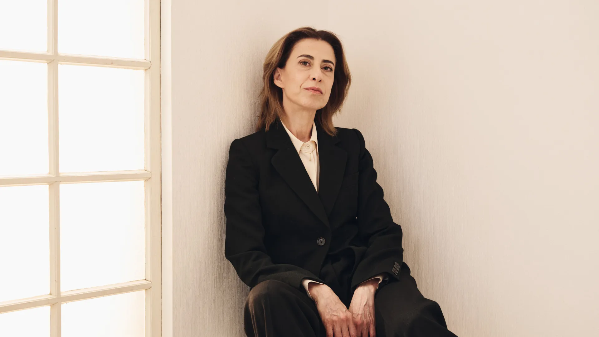 Fernanda Torres é brilhante e sutil em 'Ainda Estou Aqui', diz crítico do Vulture