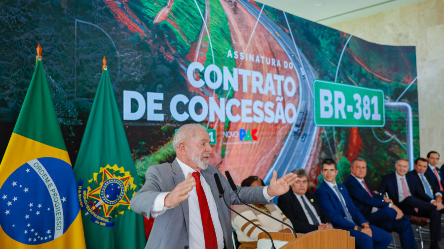 Zema devia "me trazer um prêmio" por dívida dos estados, diz Lula