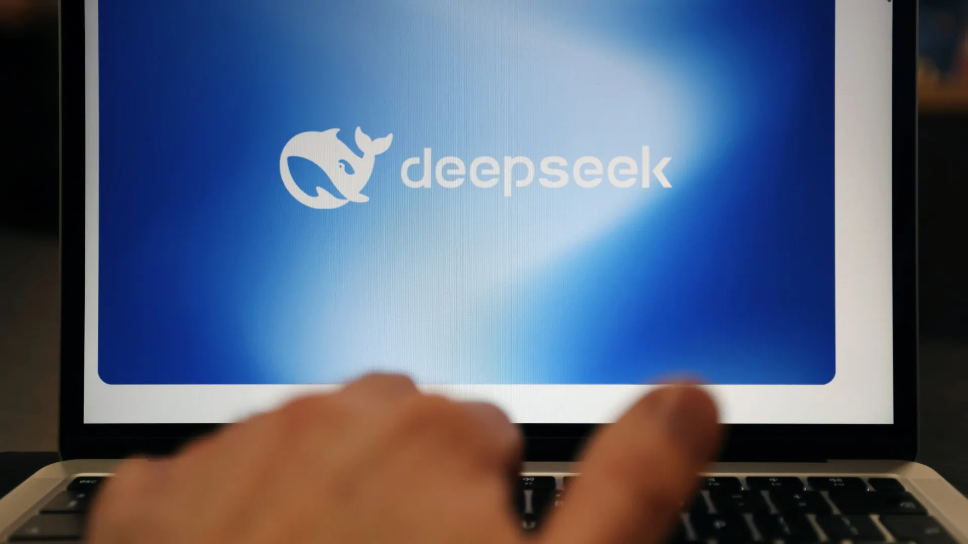 Fundador da chinesa DeepSeek é recebido como um herói na sua cidade natal
