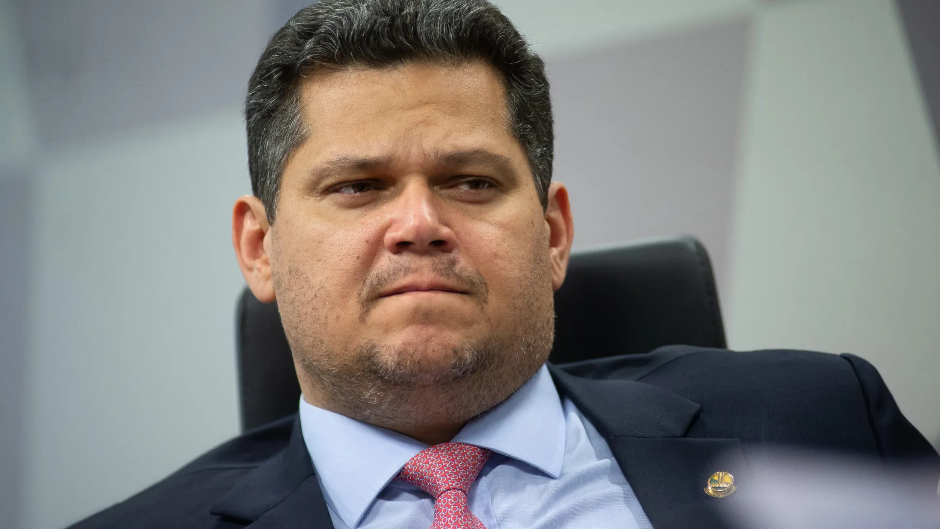 Quem é Davi Alcolumbre, favorito para ser o próximo presidente da Casa