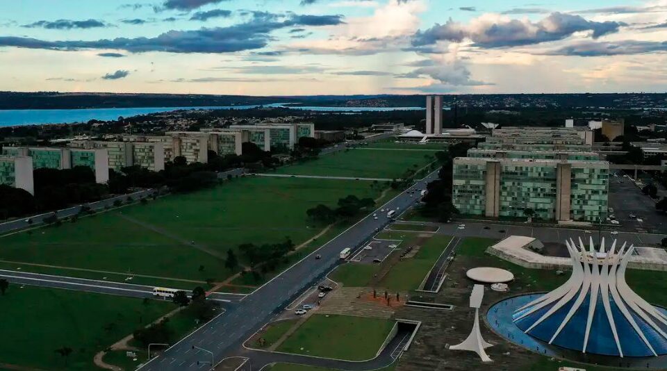 Salário de Lula, ministros e parlamentares sobem para R$ 46,3mil