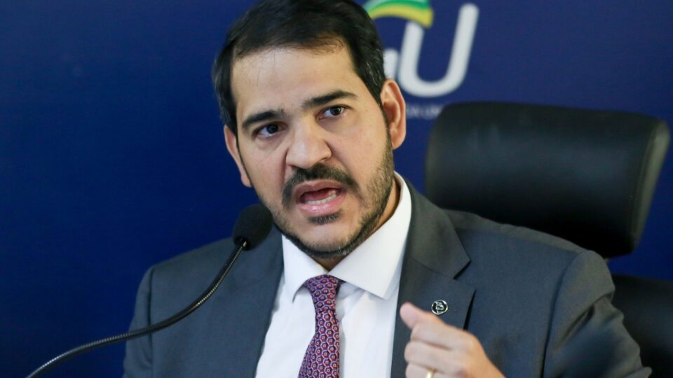 AGU estima que desoneração pode causar prejuízo de R$ 20 bi