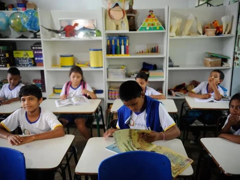 Senado analisa projeto que torna obrigatória a educação financeira