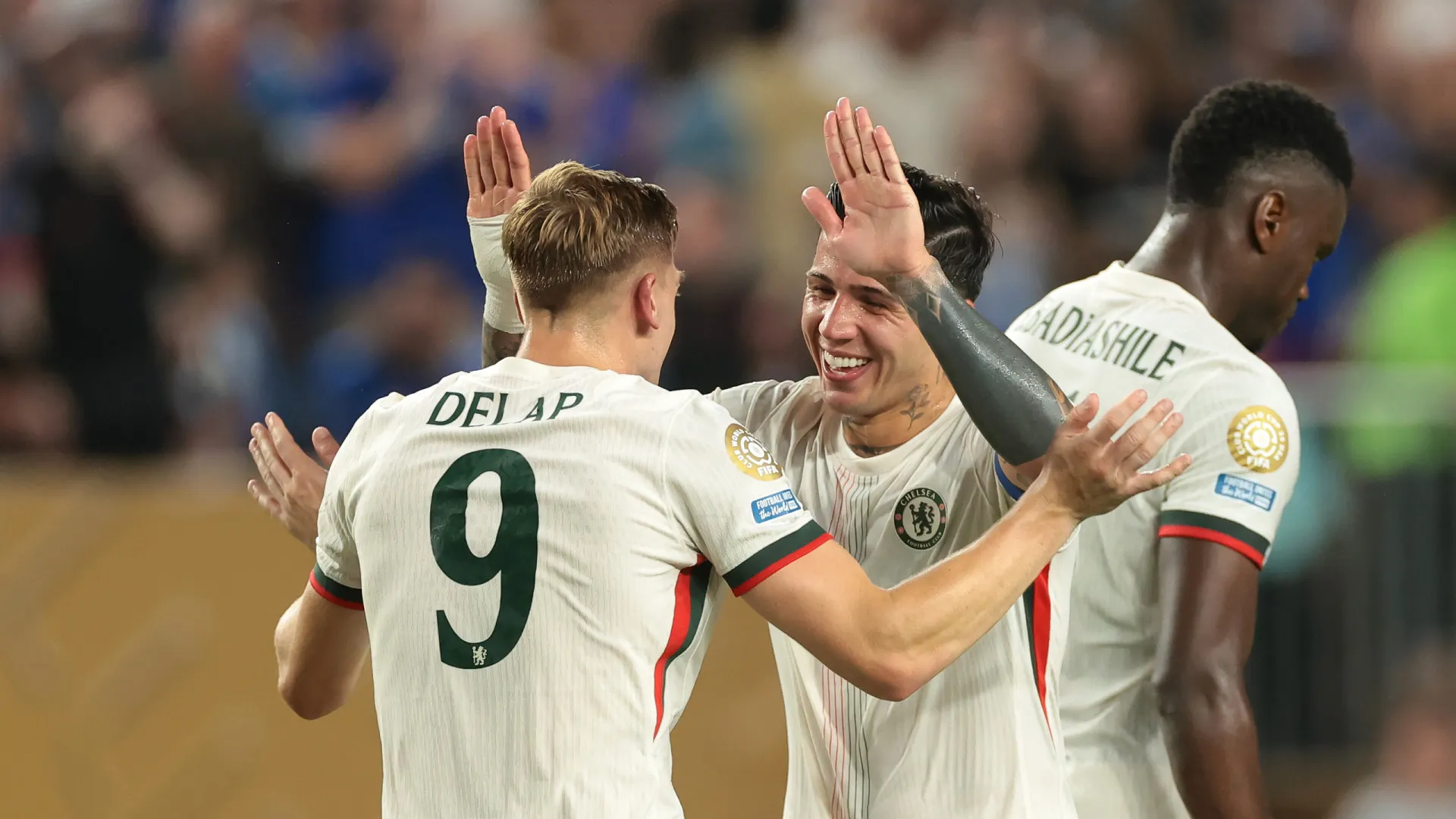 Chelsea vence Espérance sem dificuldades; Flamengo 'salva' empate no fim