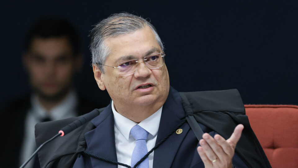 Dino critica crise com Congresso por decisão sobre emendas