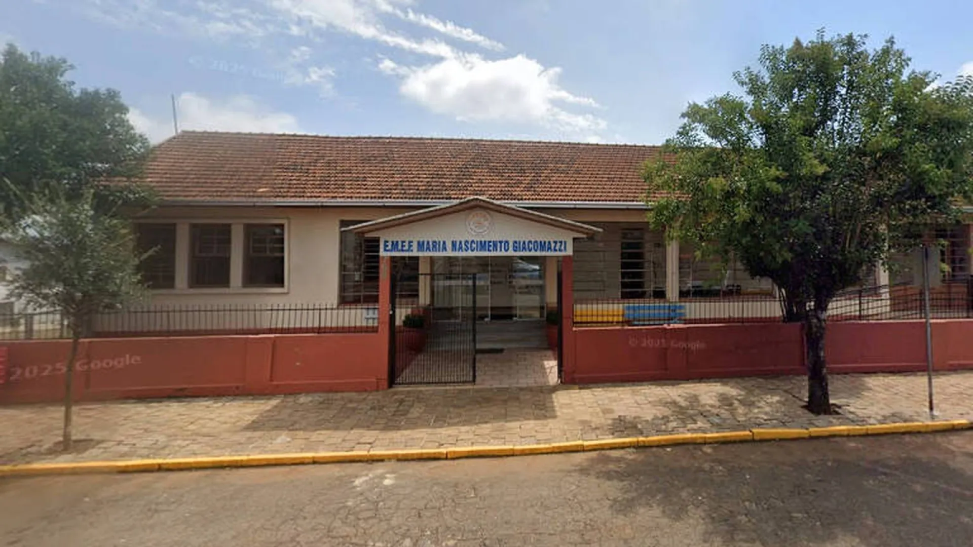 Adolescente entra em escola no RS e ataca crianças com faca