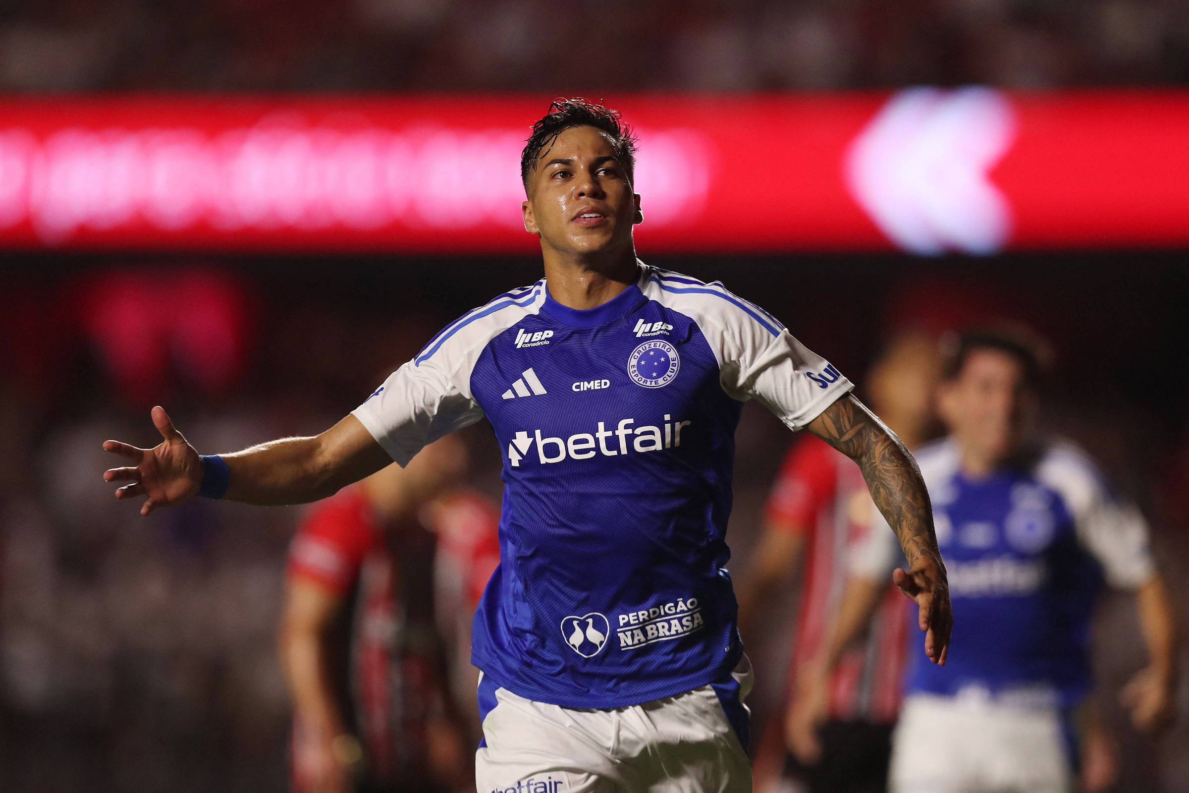 Cruzeiro briga pelo título; Fla e Palmeiras têm problemas - 19/07/2025 - Tostão
