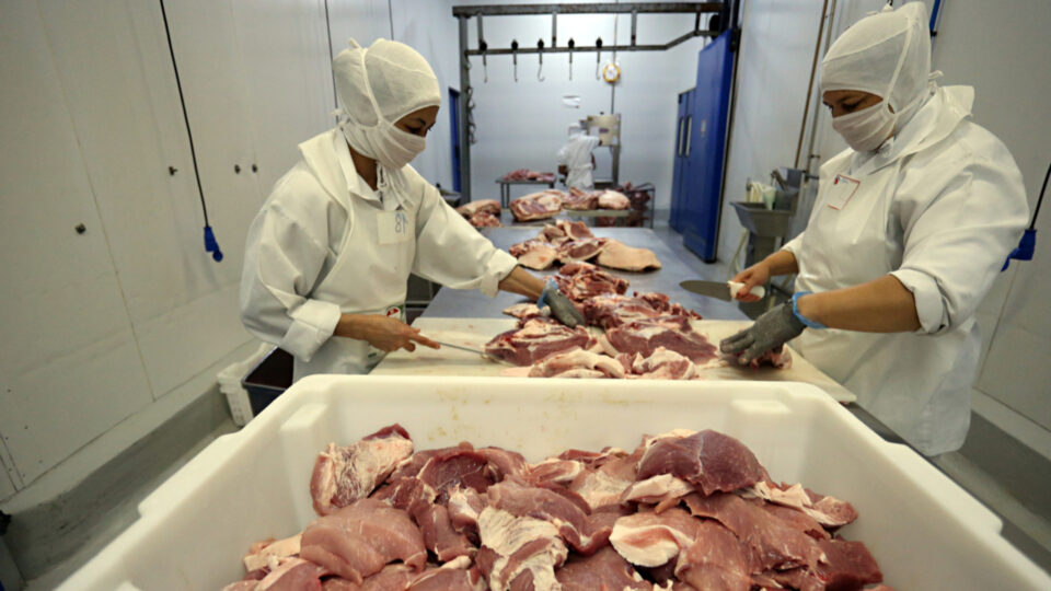 Marfrig suspende produção de carne destinada aos EUA em MT