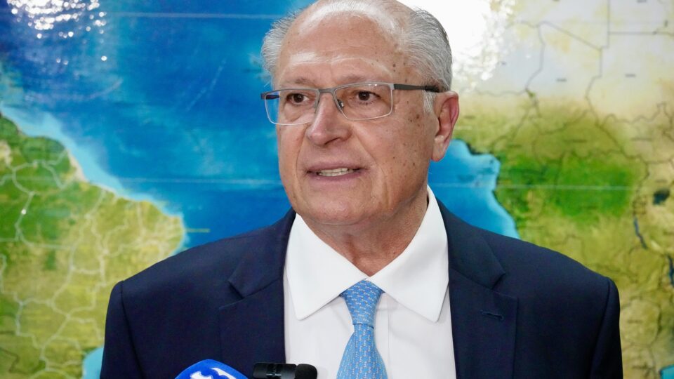 Camex aprova consulta à OMC sobre tarifaço, diz Alckmin