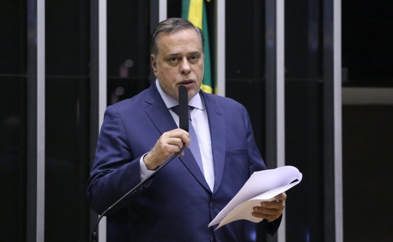 Discussão e votação de propostas legislativas. Dep. Paulo Abi-Ackel (PSDB - MG)