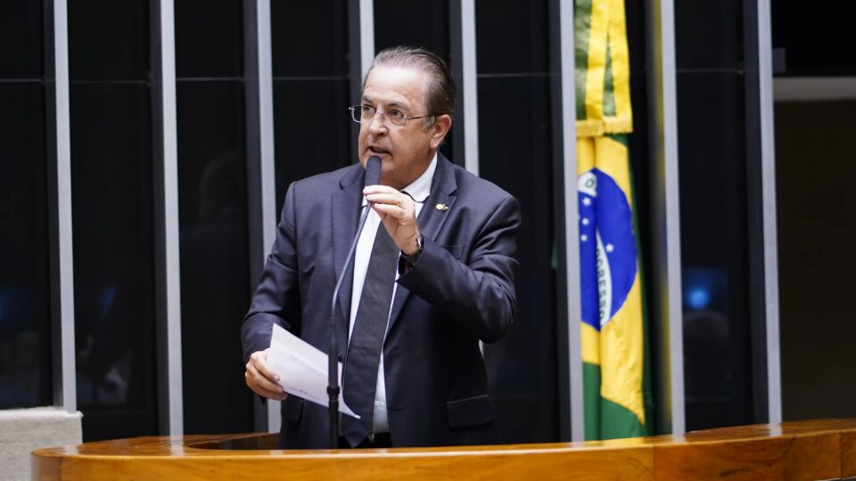 Escala 6x1 será debatida a pedido de deputado do PL