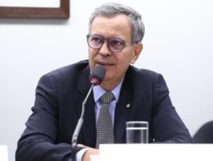 Félix Mendonça nega participação em esquema de desvio de emendas