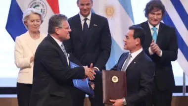 Tratado marca passo decisivo para criar uma das maiores zonas de livre comércio do mundo.