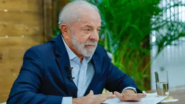 Lula cria gargalo logístico ao suspender hidrovias no Brasil