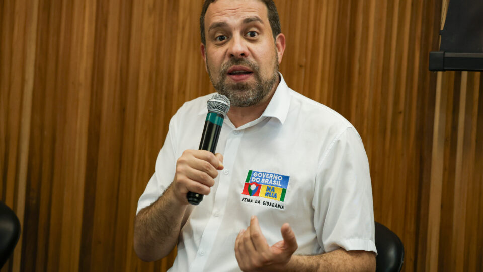 Boulos diz que "não recua" após notificação extrajudicial da Uber