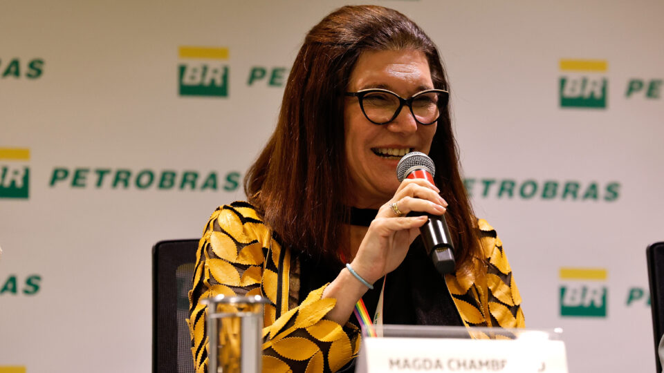 Presidente da Petrobras desafia críticos após anúncio de lucro