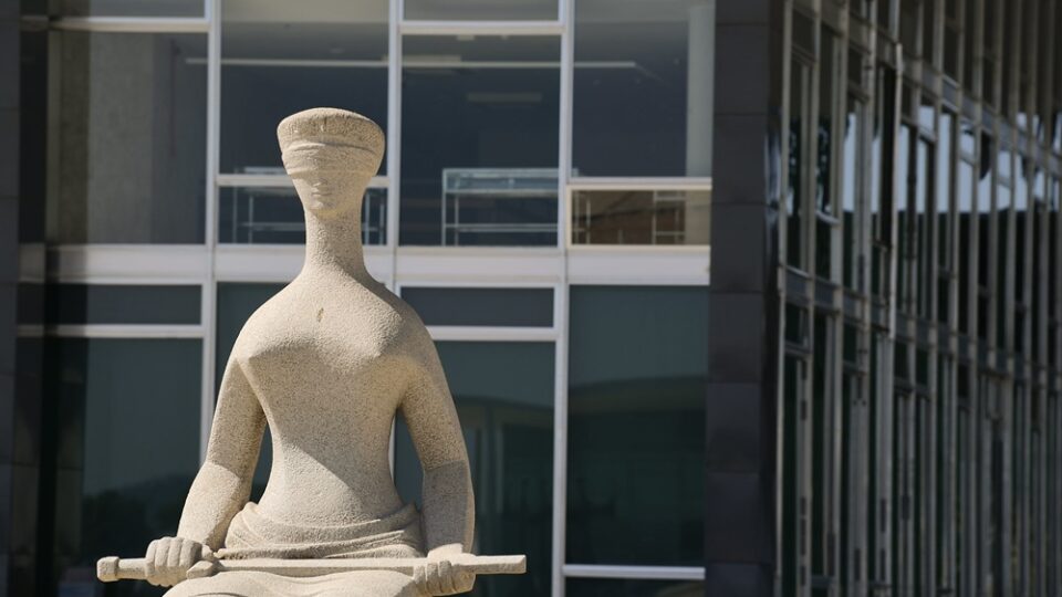 STF valida imposto sobre produto brasileiro que retorna ao país