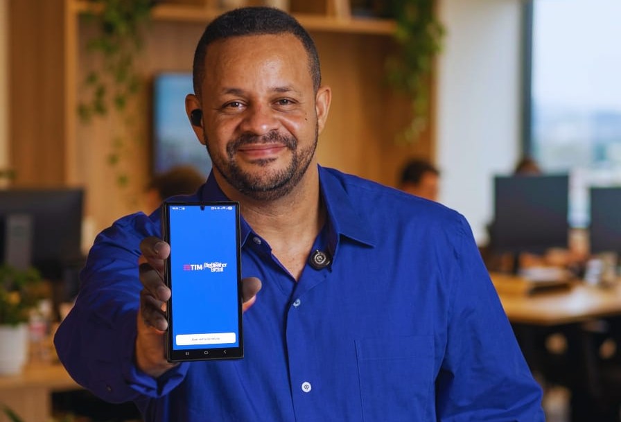 Após presença estratégica no Copacabana Palace, o mineiro Mailson Mendes, do quadro “Papo de Marido”, desperta curiosidade com o misterioso projeto “Expedição Imprensa e Negócios”