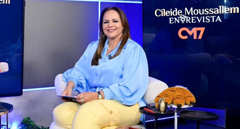 No cenário do jornalismo regional brasileiro, algumas vozes se destacam não apenas pela informação que transmitem, mas pela capacidade de impactar vidas. É nesse espaço que se consolida a trajetória de Cileide Moussallem, comunicadora que construiu uma carreira marcada por propósito, fé e defesa ativa das mulheres.