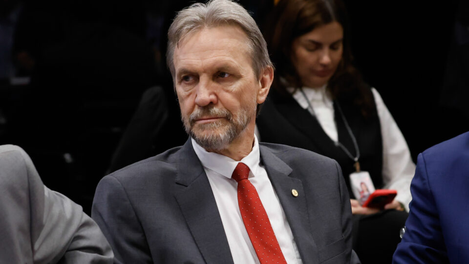 PT propõe reduzir autonomia do Banco Central em novo projeto