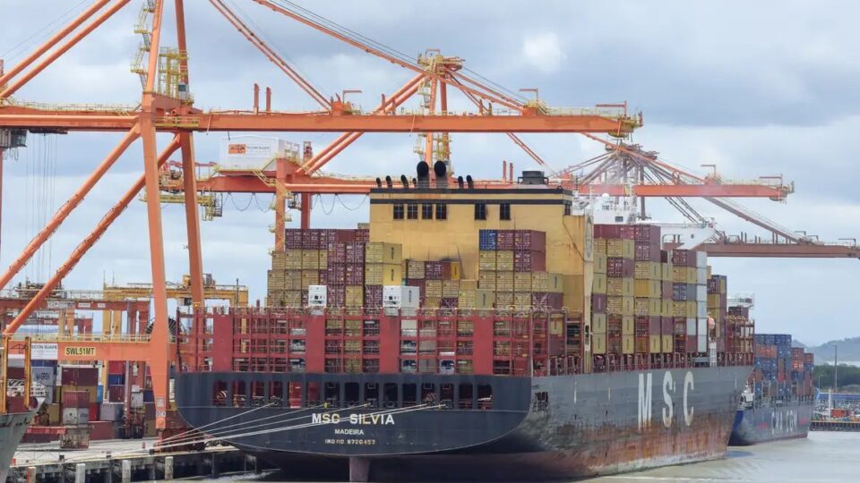 Tarifas dos EUA afetarão mais de um quinto das exportações, estima governo