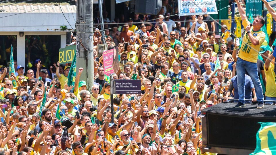Risco-país cai ao menor nível desde 2020 após primeiro turno das eleições